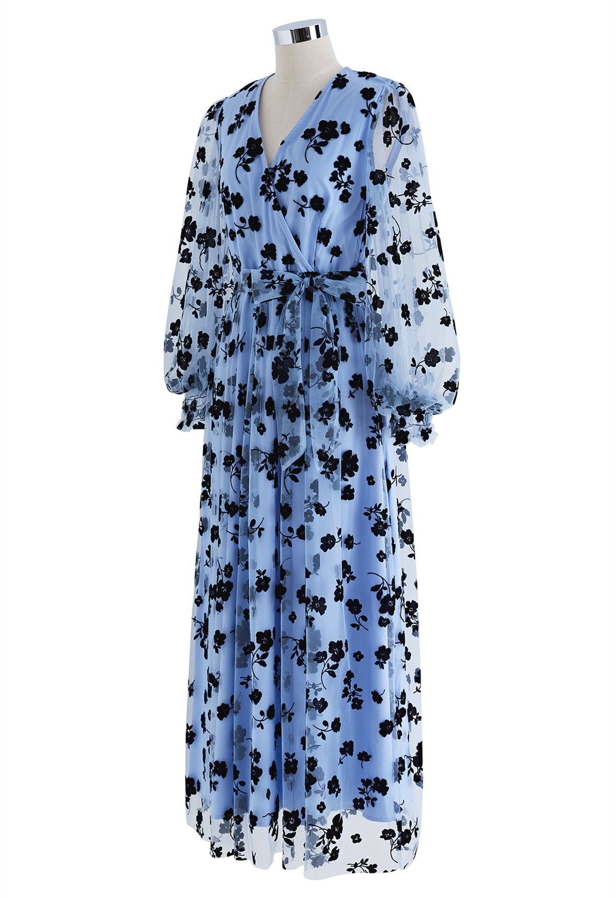 3D Posy Mesh Wrap Maxi Dress باللون الأزرق